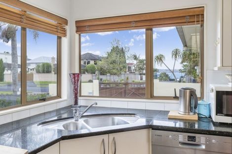 Photo of property in 13 Kahala Place, West Harbour, Auckland, 0618