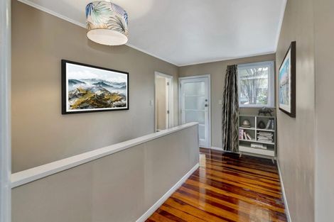 Photo of property in 48 Hereford Street, Cannons Creek, Porirua, 5024