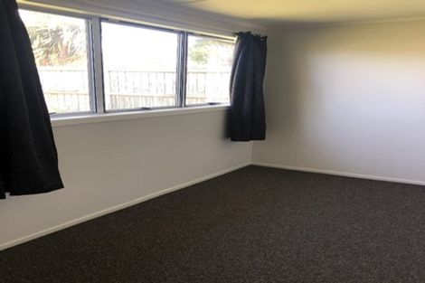 Photo of property in 11 Farnworth Avenue, Holdens Bay, Rotorua, 3010