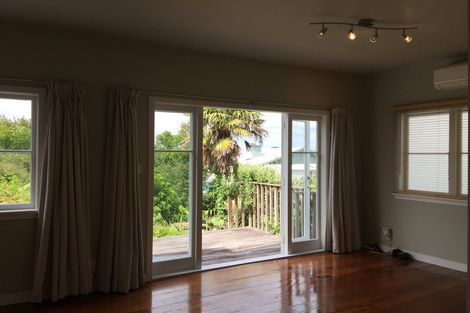 Photo of property in 15 Kerr Street, Devonport, Auckland, 0624
