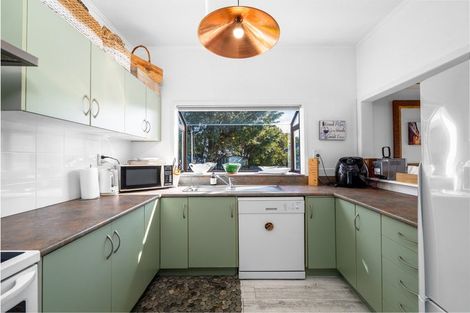 Photo of property in 61 Stratford Drive, Cable Bay, 0420