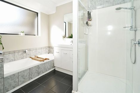 Photo of property in 49 Tuirangi Street, Flagstaff, Hamilton, 3210