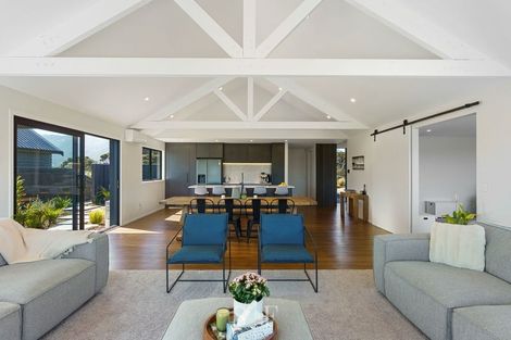 Photo of property in 48 Anderson Park Drive, Waikanae, 5036