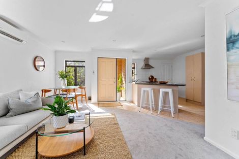 Photo of property in 25d Gray Avenue, Mangere East, Auckland, 2024