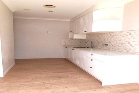 Photo of property in 73 Rosewell Crescent, Flat Bush, Auckland, 2019