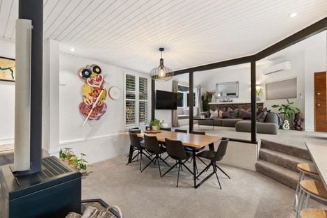 Photo of property in 32 Evergreen Place, Sunshine Bay, Queenstown, 9300