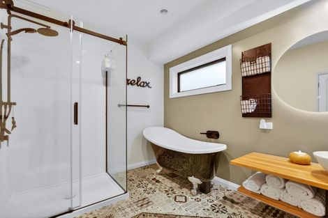 Photo of property in 8 Selwyn Road, Hospital Hill, Napier, 4110