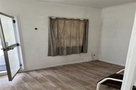 Photo of property in 16 Shoreham Street, Avondale, Auckland, 0600