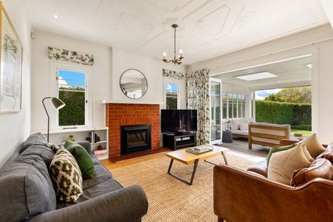 Photo of property in 10 Franklin Terrace, Havelock North, 4130