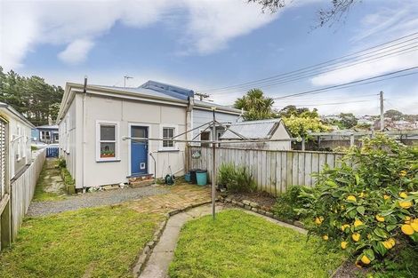 Photo of property in 3 Royal Street, Berhampore, Wellington, 6023