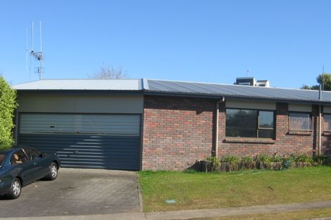 Photo of property in 4 Houhere Place, Pukete, Hamilton, 3200