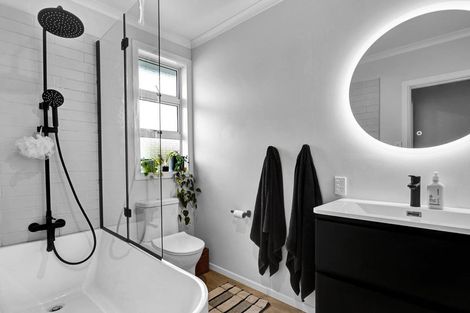 Photo of property in 46 Oranga Street, Marfell, New Plymouth, 4310