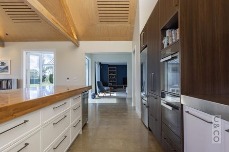 Photo of property in 88 Taupaki Road, Taupaki, Henderson, 0782