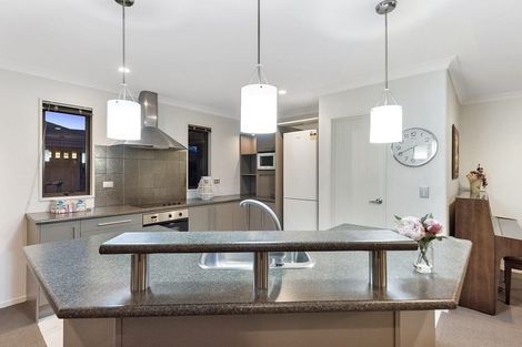 Photo of property in 8 Somerton Drive, Huntington, Hamilton, 3210