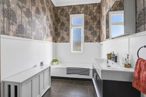 Photo of property in 112 Kitchener Street, Gore, 9710