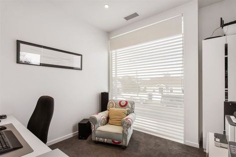 Photo of property in 64 Kotare Street, Fendalton, Christchurch, 8041