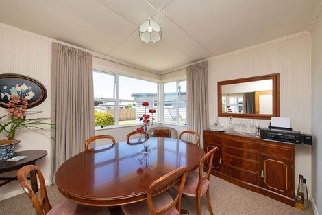 Photo of property in 16 Ilford Place, Awapuni, Palmerston North, 4412