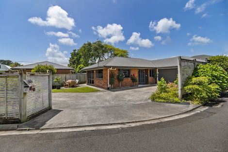 Photo of property in 9a Wilton Street, Westown, New Plymouth, 4310
