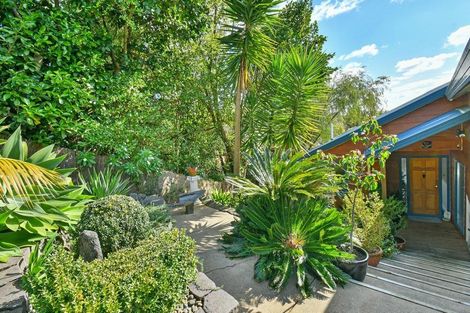 Photo of property in 18 Gibbs Crescent, Red Hill, Papakura, 2110