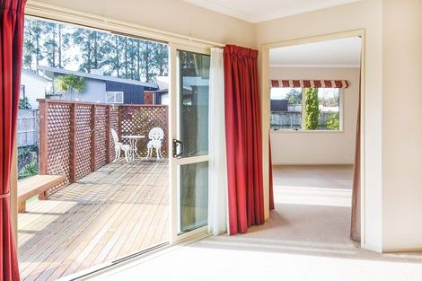 Photo of property in 41 Caulfield Place, Pukehangi, Rotorua, 3015