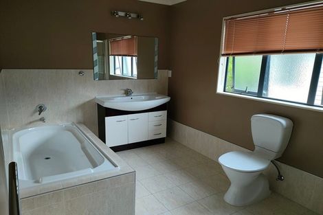 Photo of property in 404a East Tamaki Road, East Tamaki, Auckland, 2013