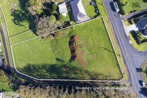 Photo of property in 25 Colombo Road, Waiuku, 2123