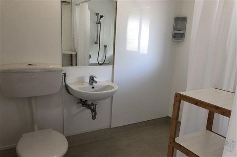 Photo of property in 2/7 Phillips Place, Havelock North, 4130