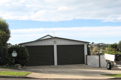 Photo of property in 4 Te Arawa Place, Welcome Bay, Tauranga, 3112