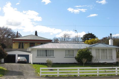 Photo of property in 36 Waverley Street, Waipawa, 4210