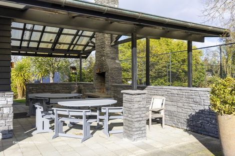 Photo of property in 11 Winnie Close, Acacia Bay, Taupo, 3330