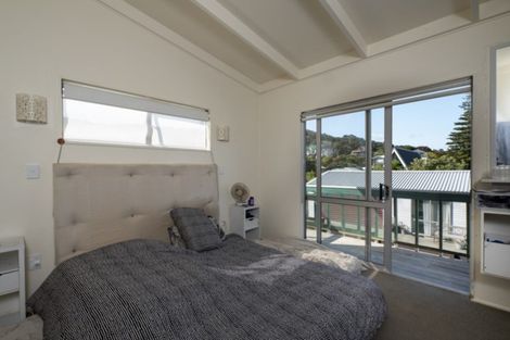 Photo of property in 17 Du Fresne Place, Russell, 0202