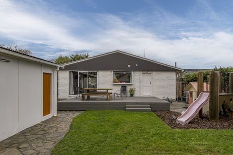Photo of property in 21 Chilton Drive, Mairehau, Christchurch, 8052