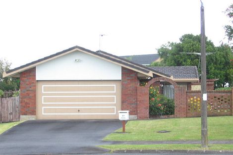 Photo of property in 21 Curacao Place, Half Moon Bay, Auckland, 2012