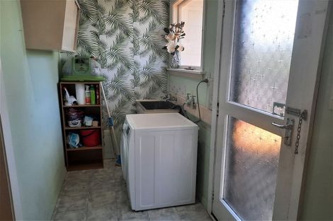 Photo of property in 2/43 Prestons Road, Redwood, Christchurch, 8051