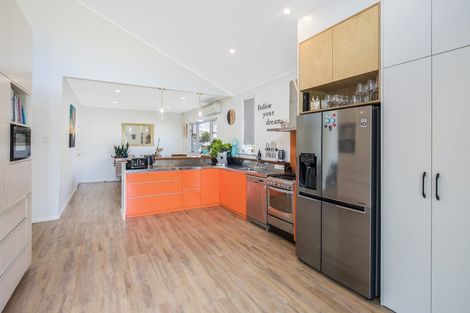 Photo of property in 202 Coutts Street, Rongotai, Wellington, 6022