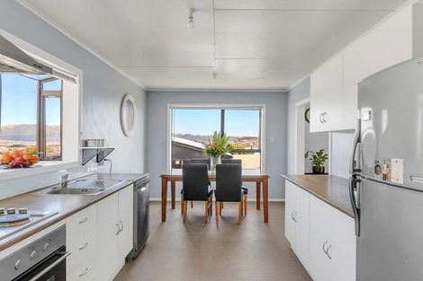 Photo of property in 71 Arahura Crescent, Waitangirua, Porirua, 5024