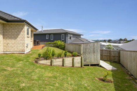 Photo of property in 45 Botanical Heights Drive, Waipahihi, Taupo, 3330