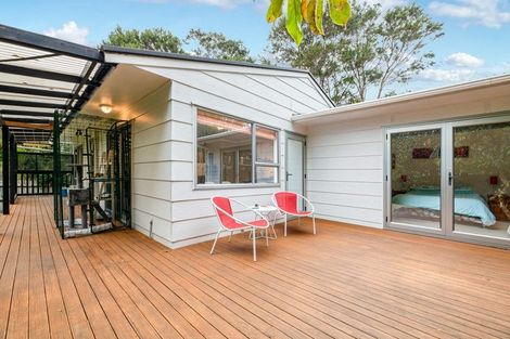 Photo of property in 1/22 Wirihana Road, Titirangi, Auckland, 0604