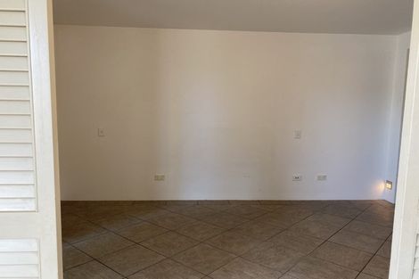 Photo of property in 1/60 Milford Road, Milford, Auckland, 0620