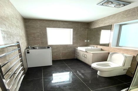 Photo of property in 9a Undine Street, Pakuranga, Auckland, 2010