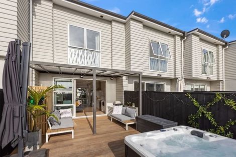 Photo of property in 10 Touhou Road, Hobsonville, Auckland, 0616