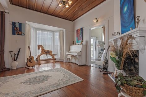 Photo of property in 2 Johnston Street, Foxton, 4814