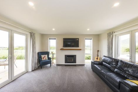 Photo of property in 20 Highland View Drive, Tokomaru, Palmerston North, 4474