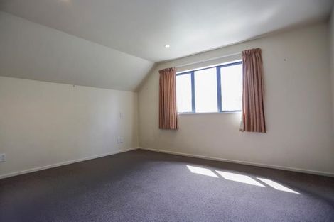 Photo of property in 300 Riccarton Road, Upper Riccarton, Christchurch, 8041