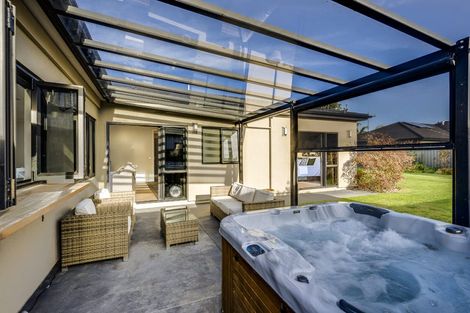 Photo of property in 3 Portland Place, Poraiti, Napier, 4112