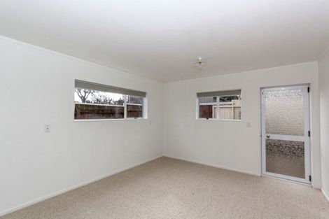 Photo of property in 8b Whiteley Street, Moturoa, New Plymouth, 4310