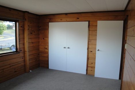 Photo of property in 1/9 Bronzewing Terrace, Unsworth Heights, Auckland, 0632