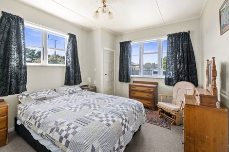 Photo of property in 2 Lincoln Place, Levin, 5510