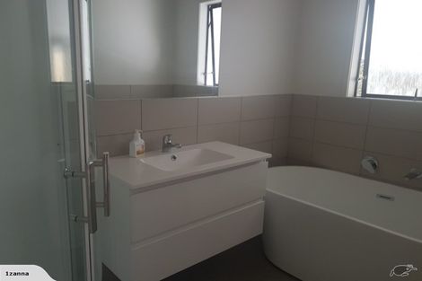 Photo of property in 141 Vipond Road, Stanmore Bay, Whangaparaoa, 0932