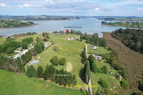 Photo of property in 69 Matakohe Wharf Road, Matakohe, 0593
